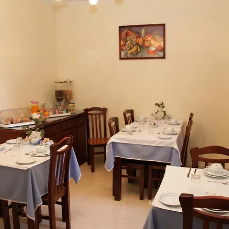 Residencial Fonseca Cardoso Pensión Oporto